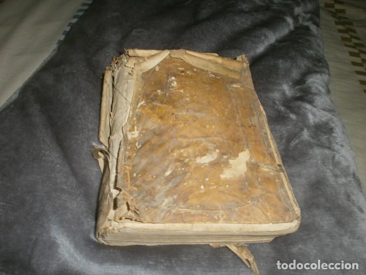 Libri antichi: Del oficio de Cura libro de oro Juan Baptista Bernardino Piel 1629 - muy tocado 20X16 cm.