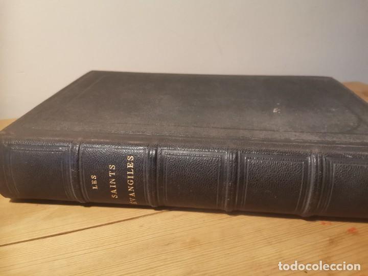Libros antiguos: Les saints evangiles - Foto 2