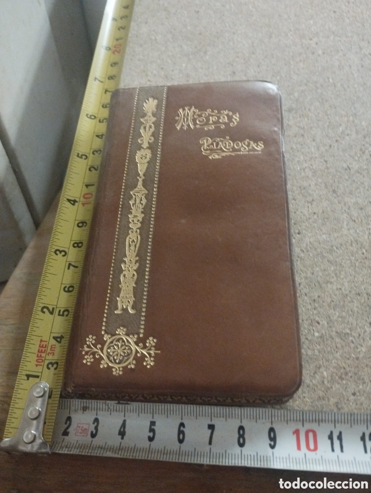 Old books: Horas piadosas para ma&ntilde;ana y noche est&aacute; completo y bien conservado
