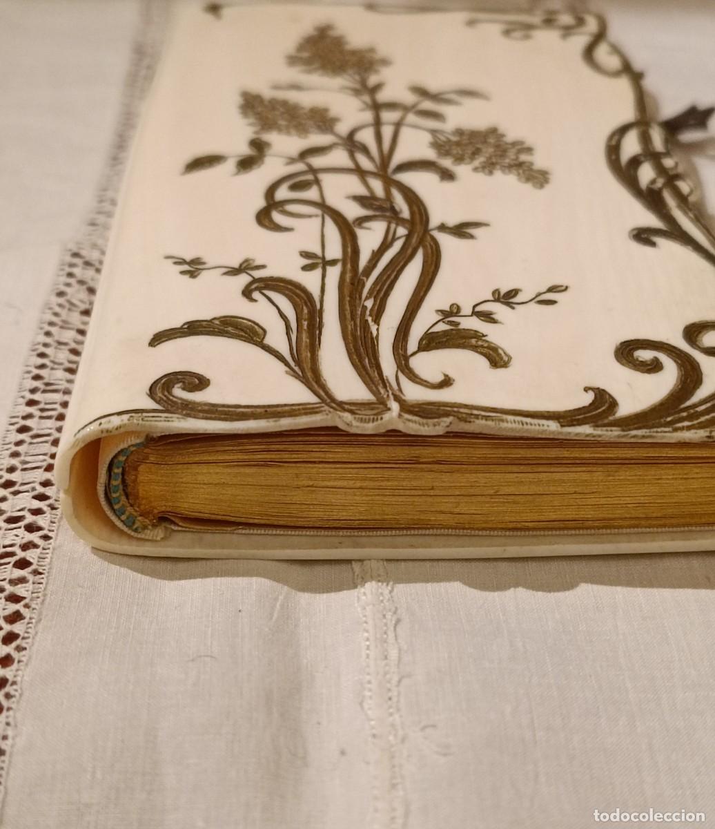 Libros antiguos: Devocionario de 1899 de hueso - Foto 7