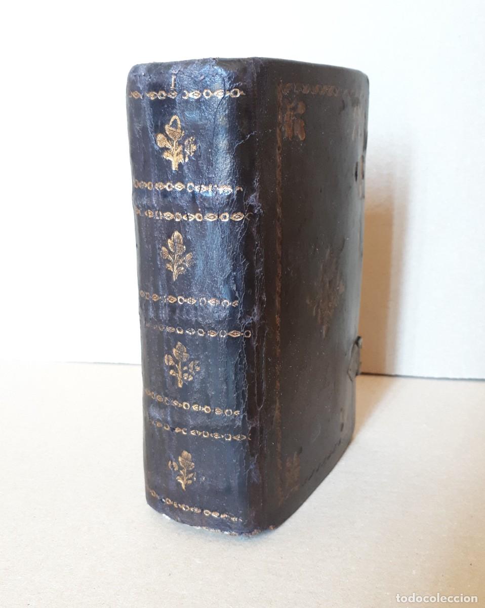 Old books: OFICIO DE LA SEMANA SANTA SEG&Uacute;N EL MISAL Y BREVIARIO ROMANOS. SAN PIO V. MADRID. 1796