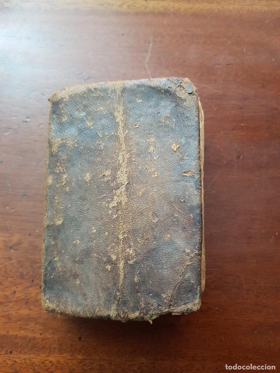 Libros antiguos: ANTIGUO LIBRO RELIGIOSO-TAPAS DE PIEL - Foto 1