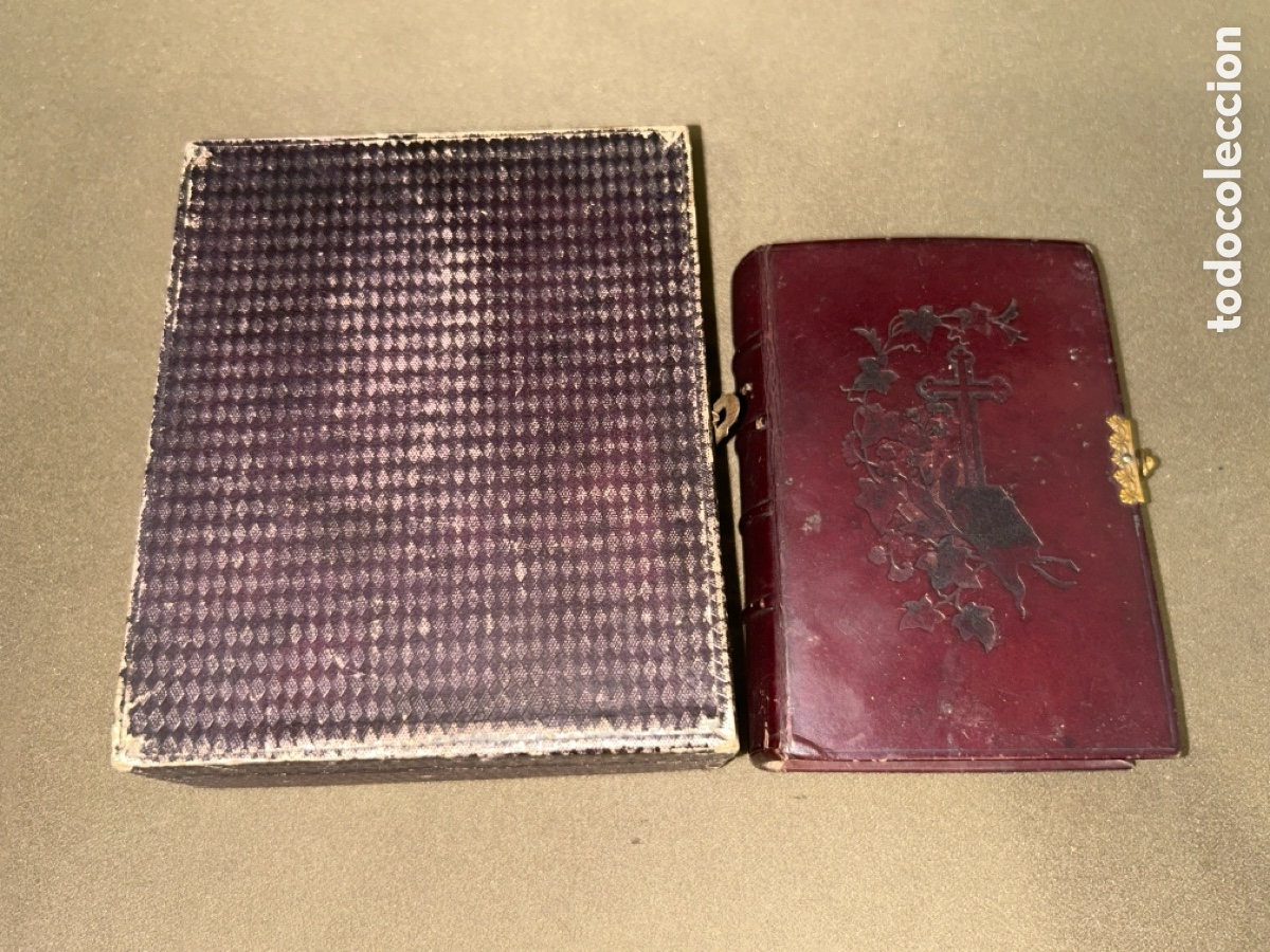 Libros antiguos: DIAMANTE DIVINO DEVOCIONARIO Y SEMANA SANTA A&Ntilde;O 1885 EN SU CAJA ORIGINAL *VER FOTOS*