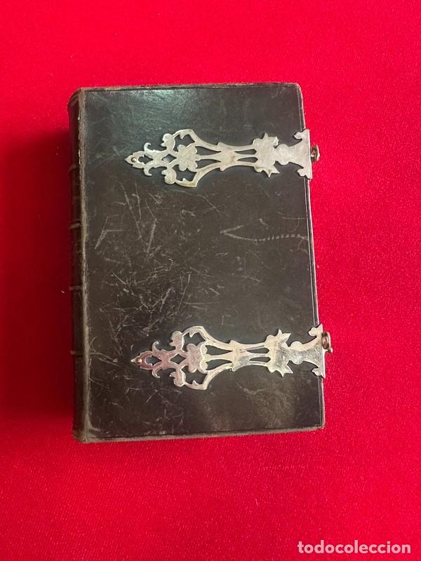 Libros antiguos: DEVOCIONARIO COMPLETO - LUZ DIVINA - POR EL P. BERNARDO DE LA CRUZ - BARCELONA 1883 CON GRABADOS