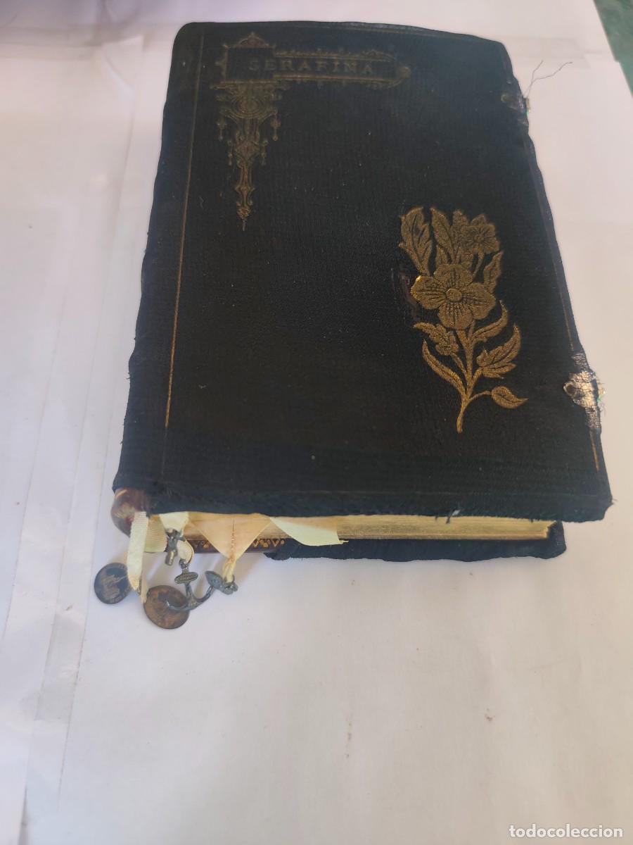 Libros antiguos: Libro Eucologio romano medallas plata funda seda
