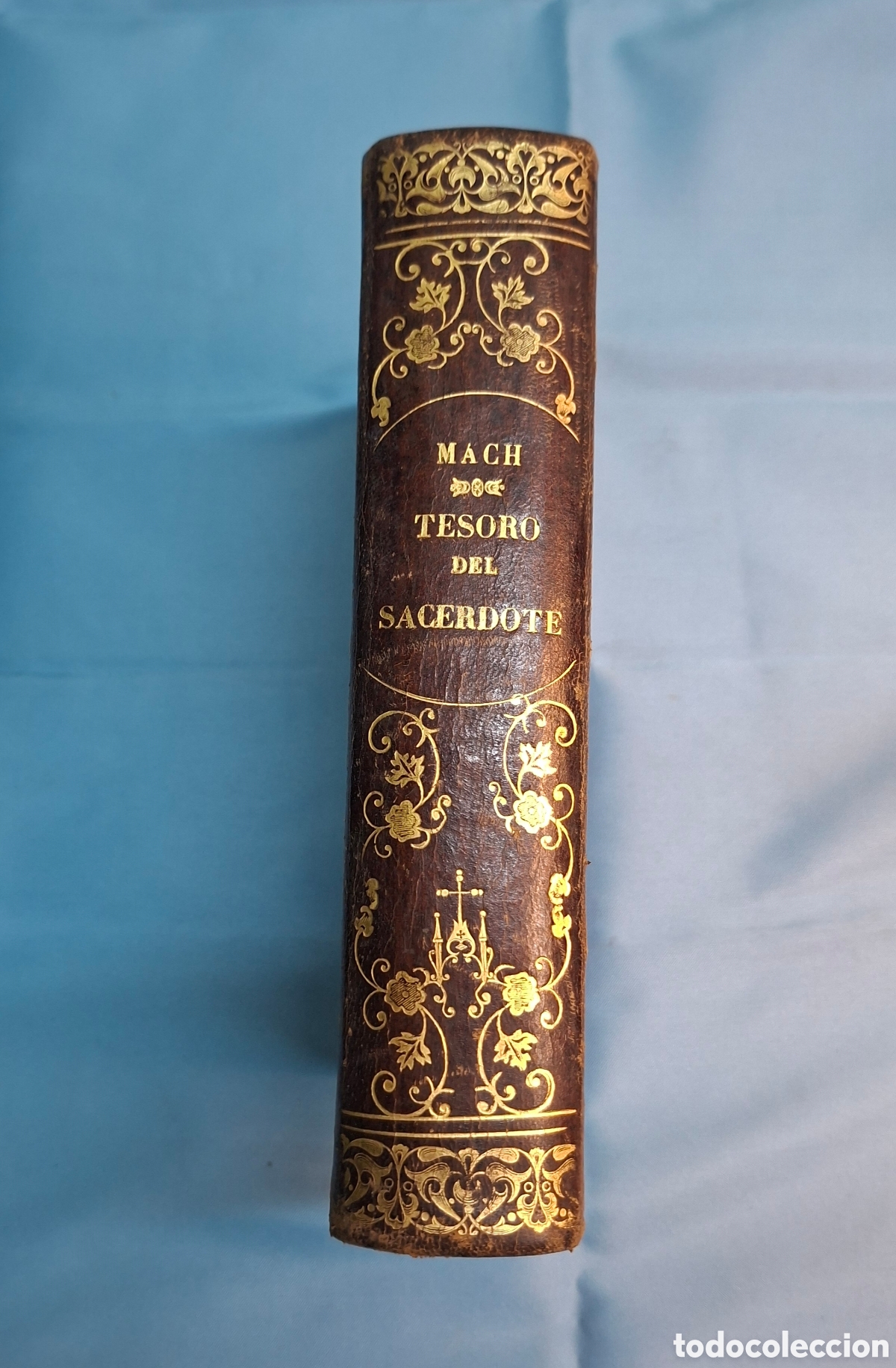 Libros antiguos: Libro antiguo Tesoro del Sacerdote de 1861.