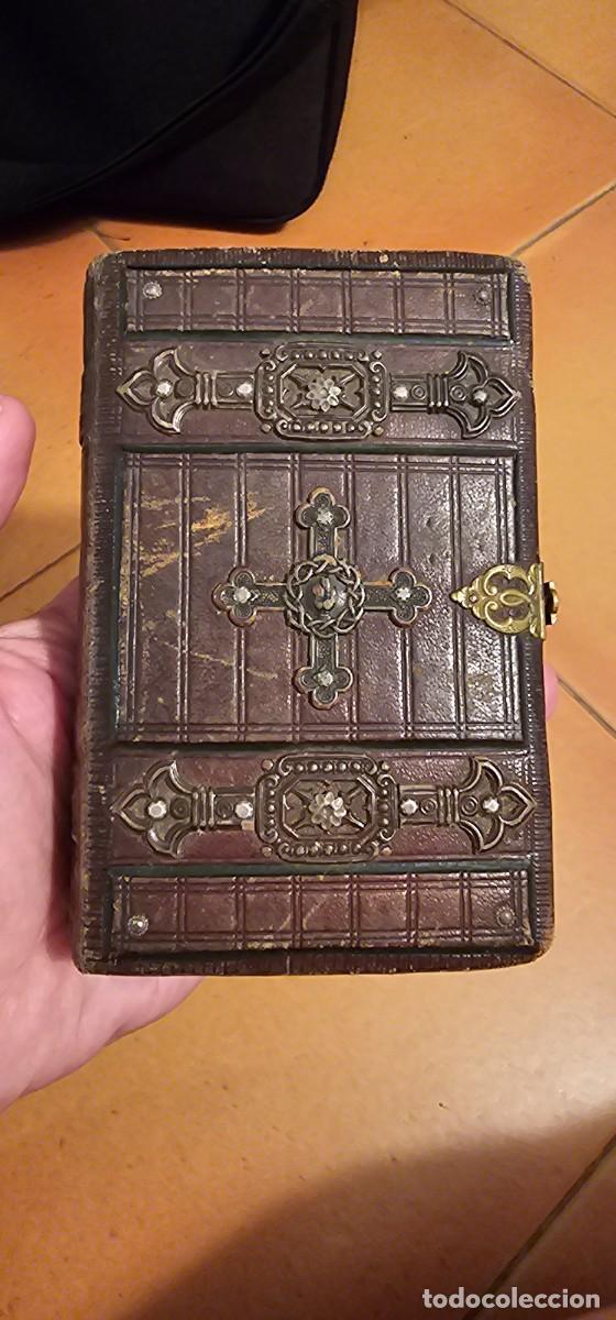 Libros antiguos: Precioso misal cuero labrado, hierro y plata siglo XIX