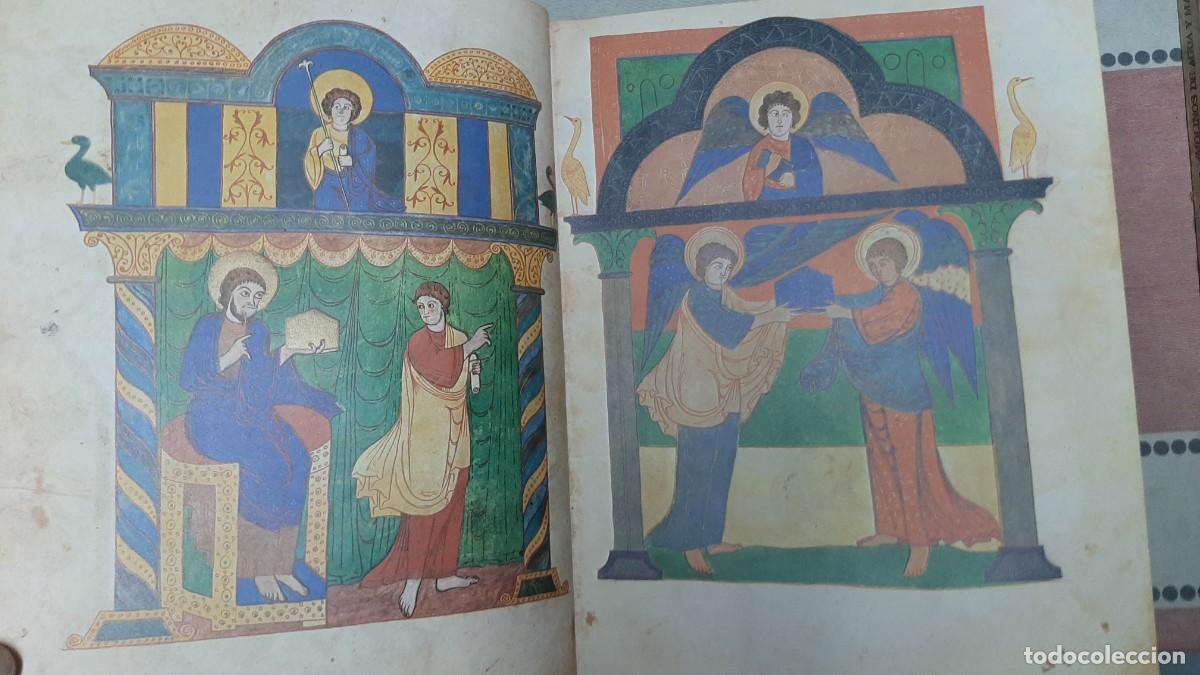 Libros antiguos: Facs&iacute;mil Beato de Saint-Server. Comentarios al libro de Daniel y al Apocalipsis (dos Tomos) - Foto 3