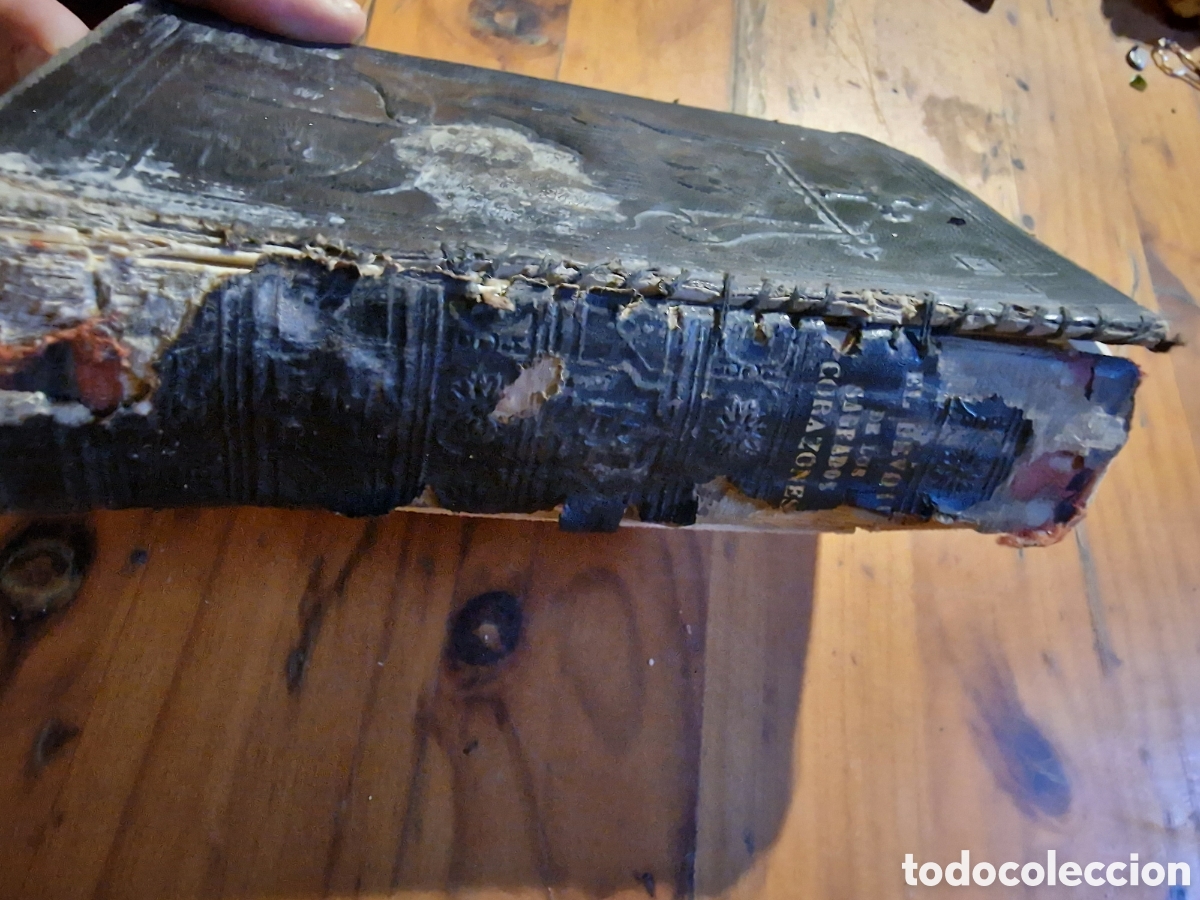 Libros antiguos: Antiguo libro el devoto de los sagrados corazones,a&ntilde;o 1892,con error,ver fotos