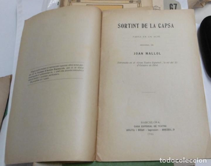 Livres anciens: MALLOL, Joan: Sortint de la capsa Farsa en un acte