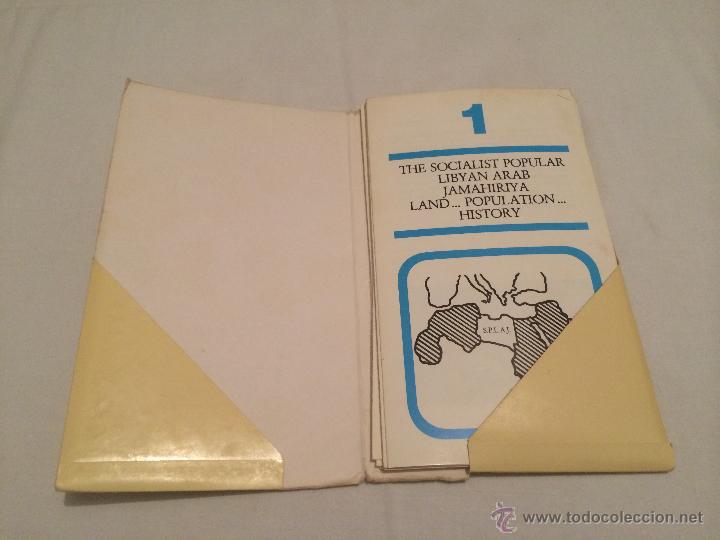 Antiquarische B&uuml;cher: ANTIGUO MANUAL O ATLAS DE BOLSILLO DE LA SOCIALIST POPULAR ARAB LIBYAN SAMAHIRIYA