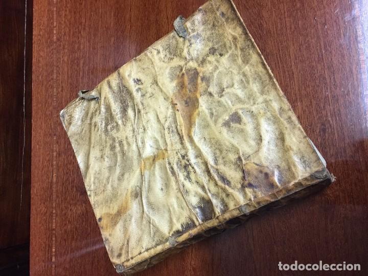 Libros antiguos: LIBRO PERGAMINO QUEVEDO SIGLO XVII - Foto 6