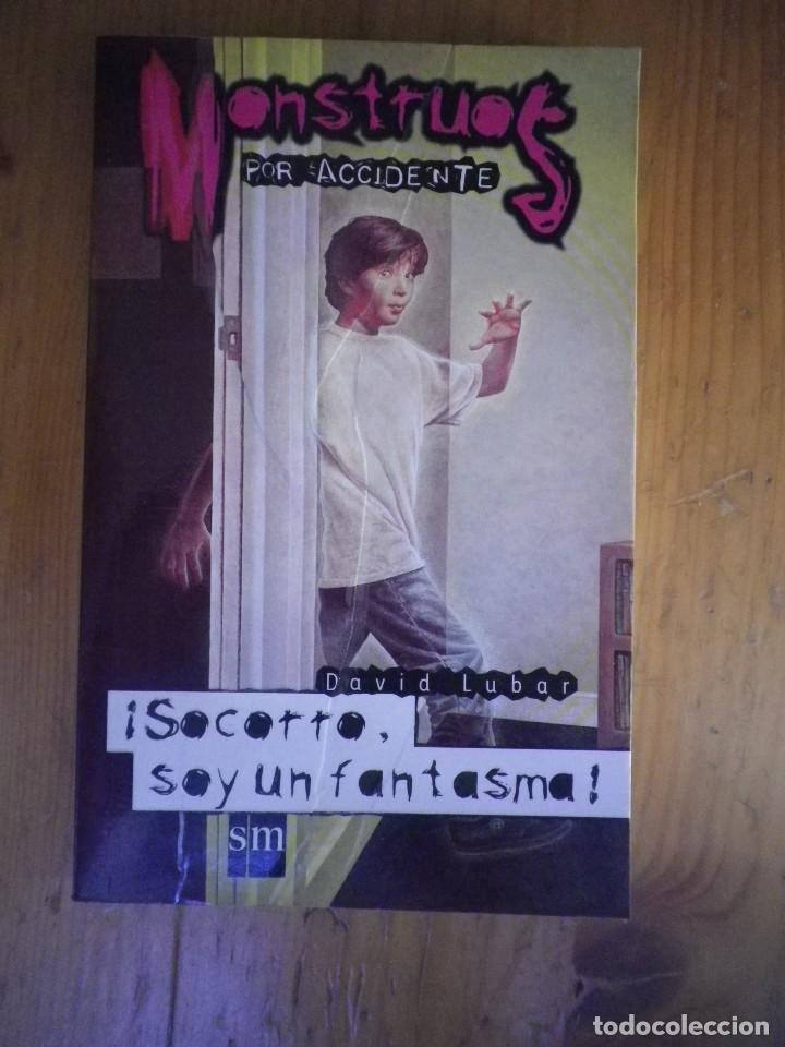 Libros antiguos: SOCORRO SOY UN FANTASMA  DAVID LUBAR - Foto 1