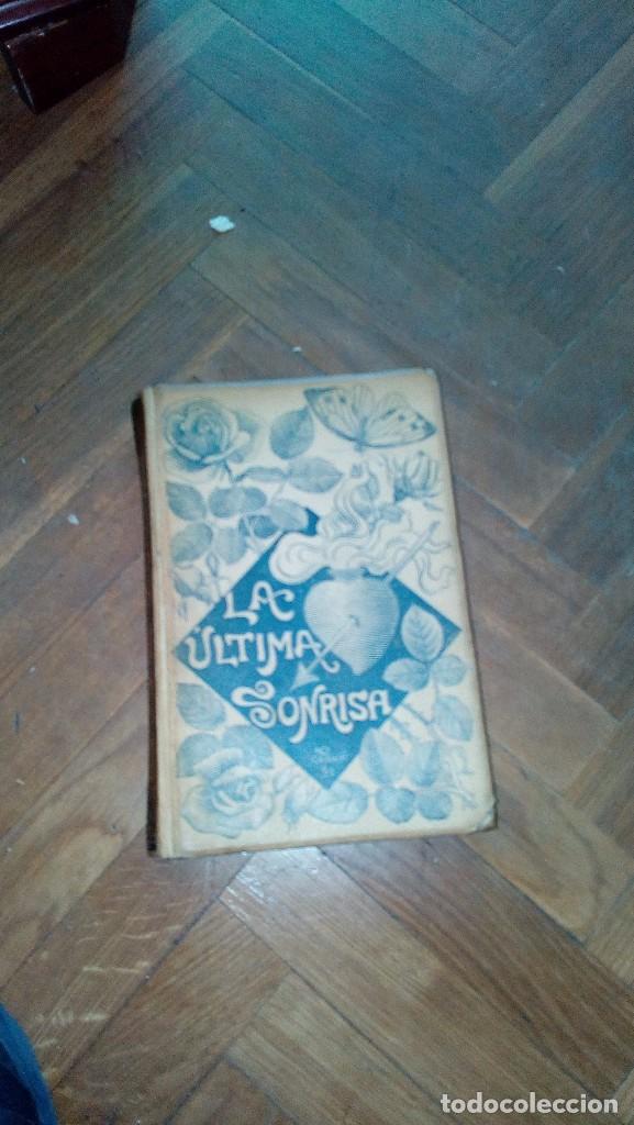 Libros antiguos: la ultima sonrisa - Foto 1
