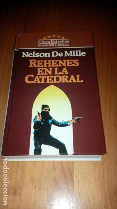 Libros antiguos: REHENES EN LA CATEDRAL - Foto 1