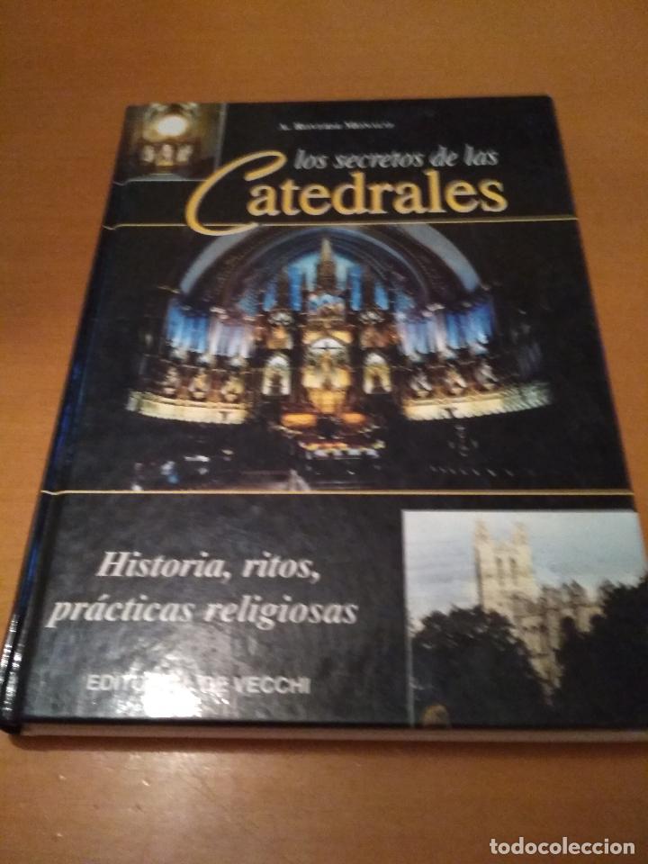 Libros antiguos: Los secretos de las catedrales - Foto 1