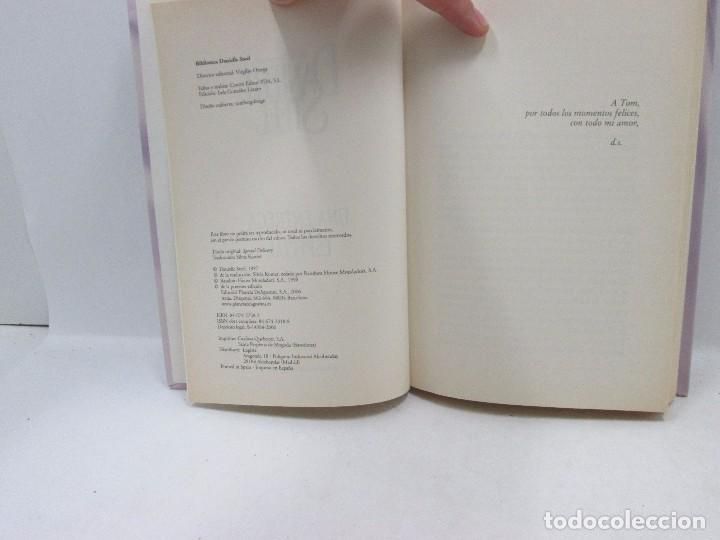 Libros antiguos: LIBRO - DANIELLE STEEL - UNA ENTREGA ESPECIAL - Foto 2