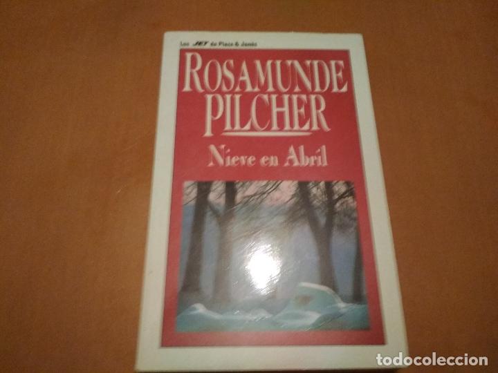 Libros antiguos: Nieve en Abril - Foto 1