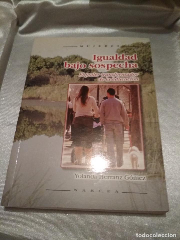 Libros antiguos: Igualdad bajo sospecha - Foto 1