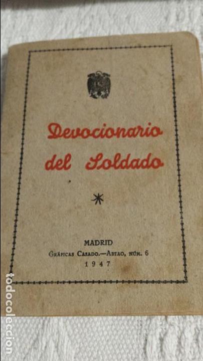 Libros antiguos: Devocionario del soldado. 1947. - Foto 1