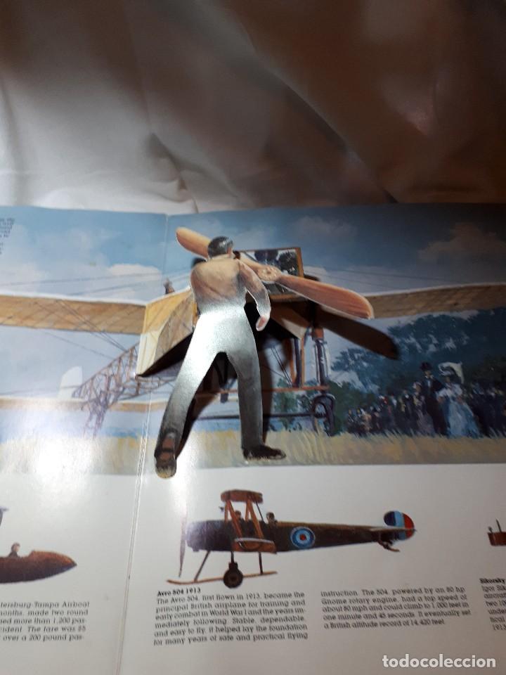 Libros antiguos: FLIGHT, grandes aviones en pop-up - Foto 4