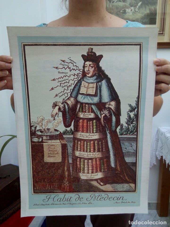 Old books: TUBAL HABIT DE MEDECIN 50 CM 350 GRS GRABADO EN TELA TRAJE DE MEDICO C2