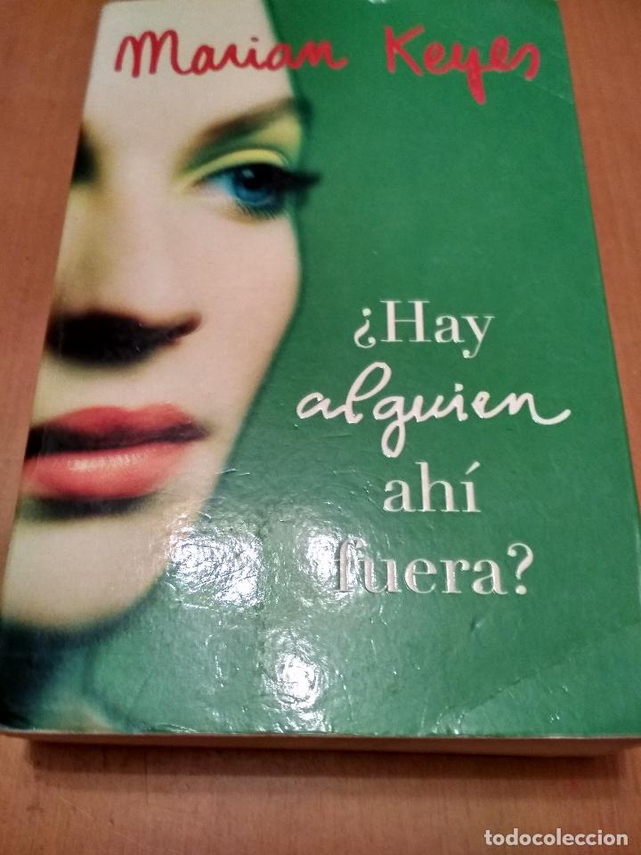 Libros antiguos: Hay alguien ah&iacute; fuera - Foto 1
