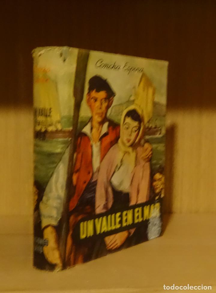 Libros antiguos: UN VALLE EN EL MAR - Concha ESPINA - Foto 1