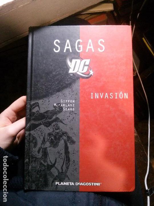 Libros antiguos: sagas dc invasion, giffen, planeta deagostini. - Foto 1