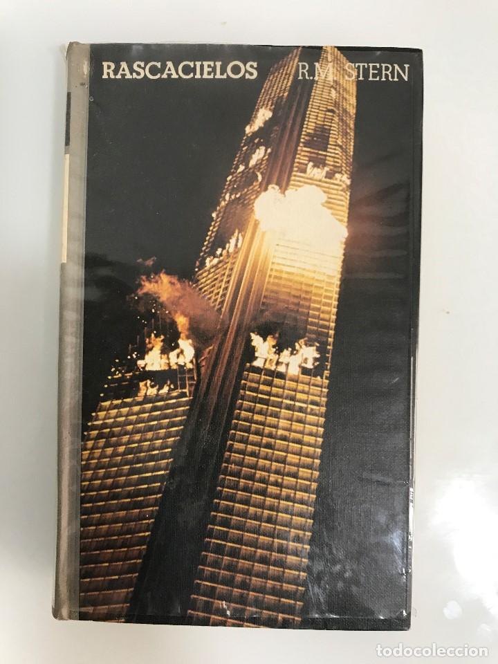 Libros antiguos: Rascacielos. Richard M. Stern - Foto 1