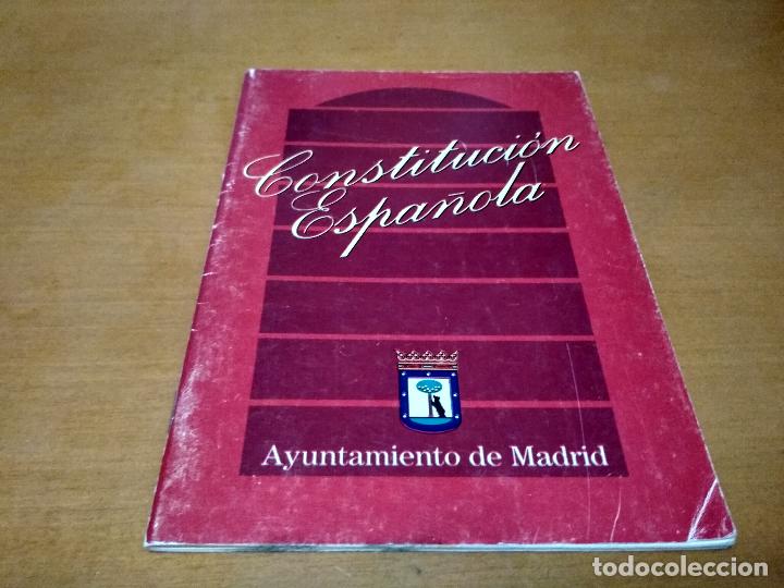 Libros antiguos: Constituci&oacute;n Espa&ntilde;ola - Foto 1