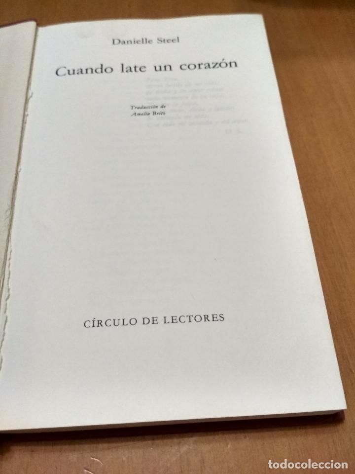 Libros antiguos: Cuando late un coraz&oacute;n - Foto 1