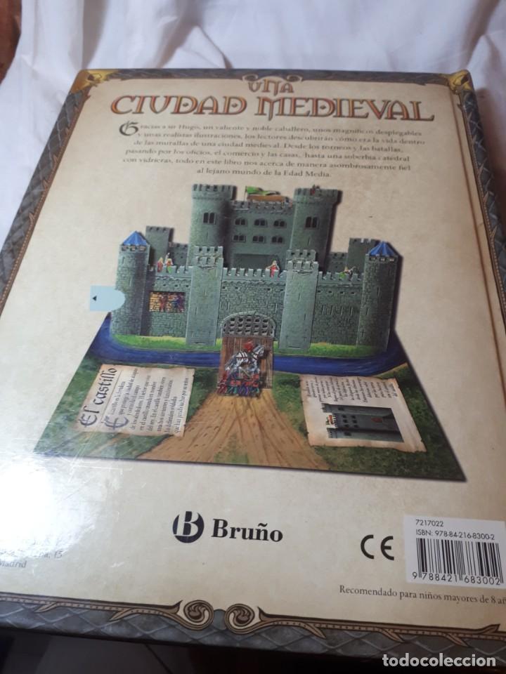 Libros antiguos: UNA CIUDAD MEDIEVAL. pop-up - Foto 7