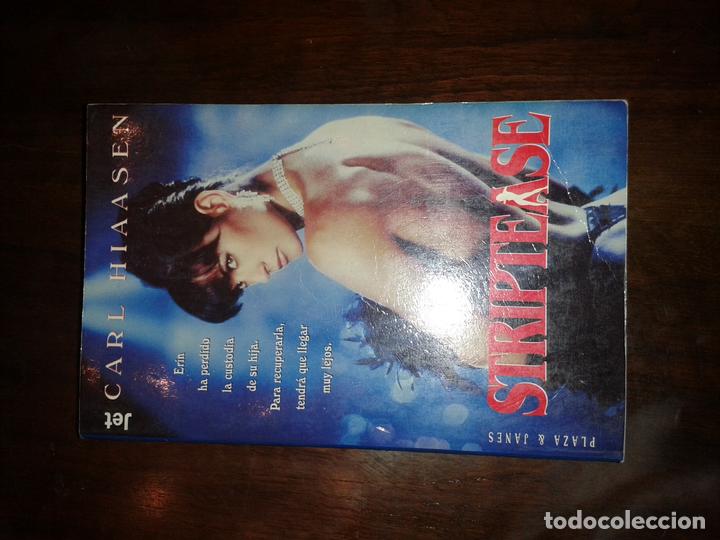 Libros antiguos: HIAASEN, Carl - STRIPTEASE. trad. de Luis Murillo Fort. - Foto 1