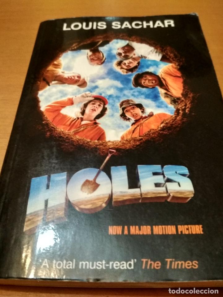 Libros antiguos: Holes - Foto 1