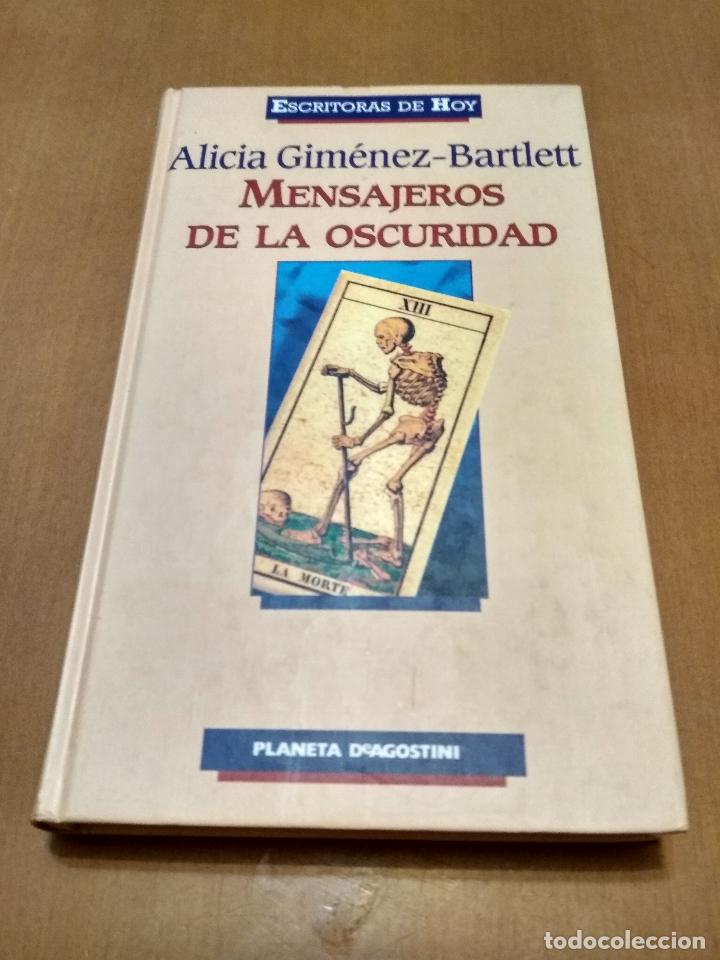 Libros antiguos: Mensajeros de la oscuridad - Foto 1