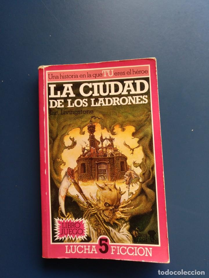 Libros antiguos: La ciudad de los ladrones - Ian Livingstone - Foto 1