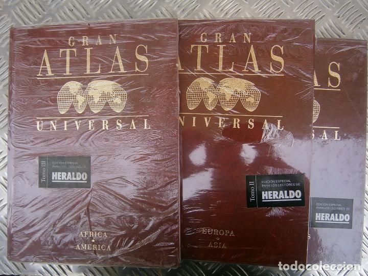 Libros antiguos: GRAN ATLAS UNIVERSAL 3 TOMOS - Foto 1