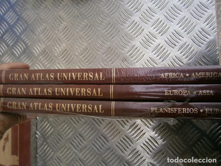 Libros antiguos: GRAN ATLAS UNIVERSAL 3 TOMOS - Foto 2