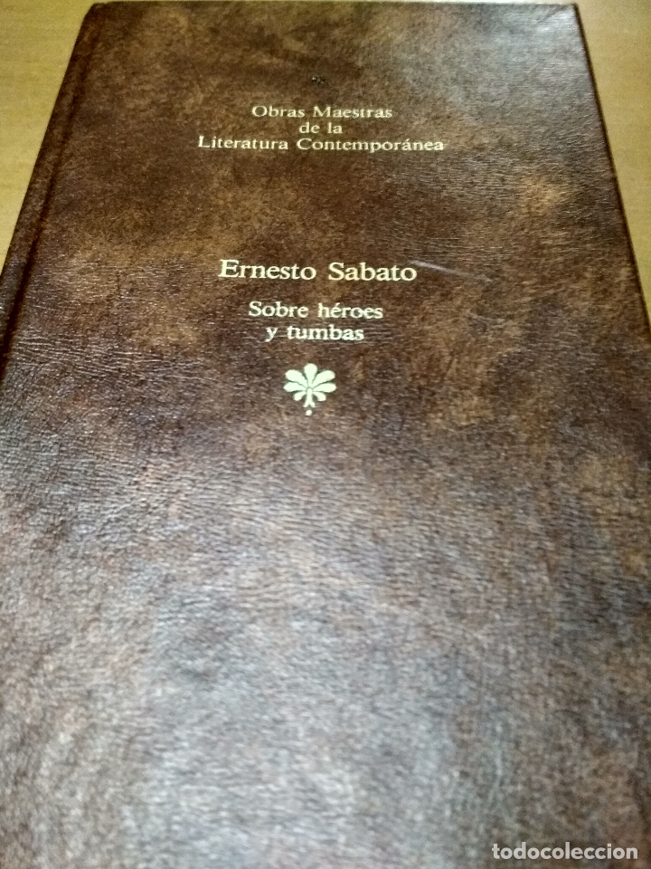 Libros antiguos: Sobre h&eacute;roes y tumbas - Foto 1