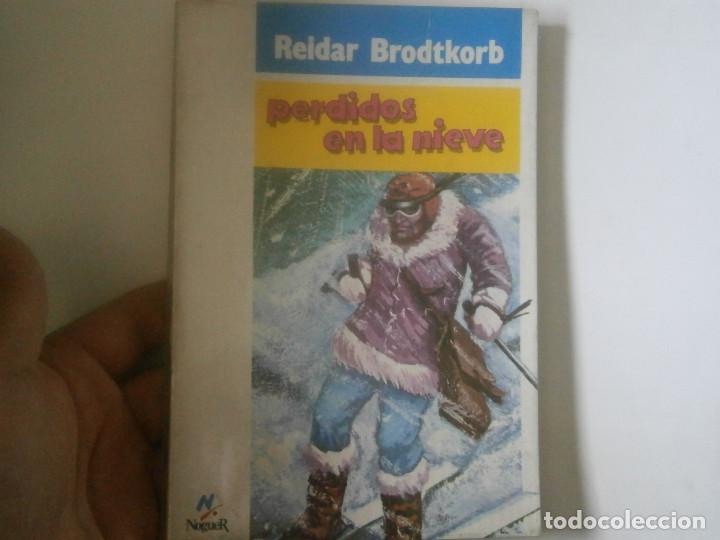 Libros antiguos: PERDIDOS EN LA NIEVE - Foto 1