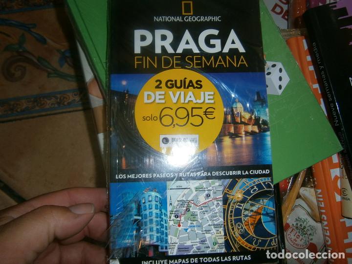 Libros antiguos: PRAGA  2GUIAS DE VIAJE - Foto 1