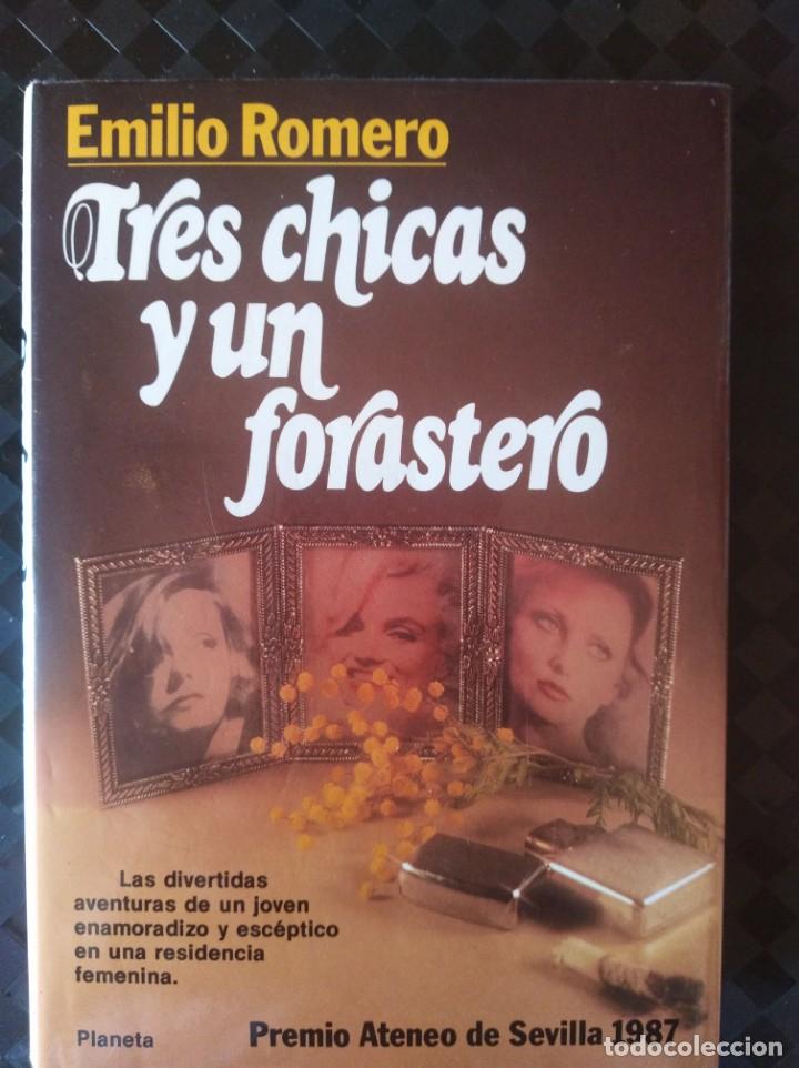 Libros antiguos: Novela - tres chicas y un forastero - Foto 1