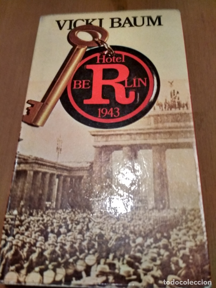 Libros antiguos: Hotel Berl&iacute;n 1943 - Foto 1