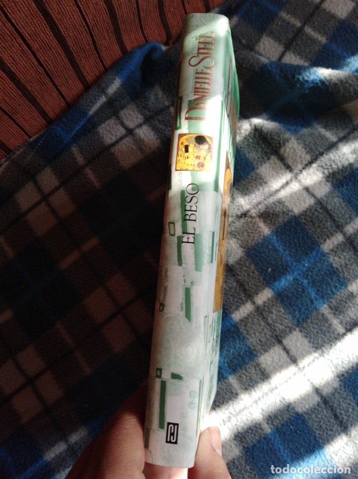 Libros antiguos: Novela - el beso - Danielle steel (441) - Foto 2