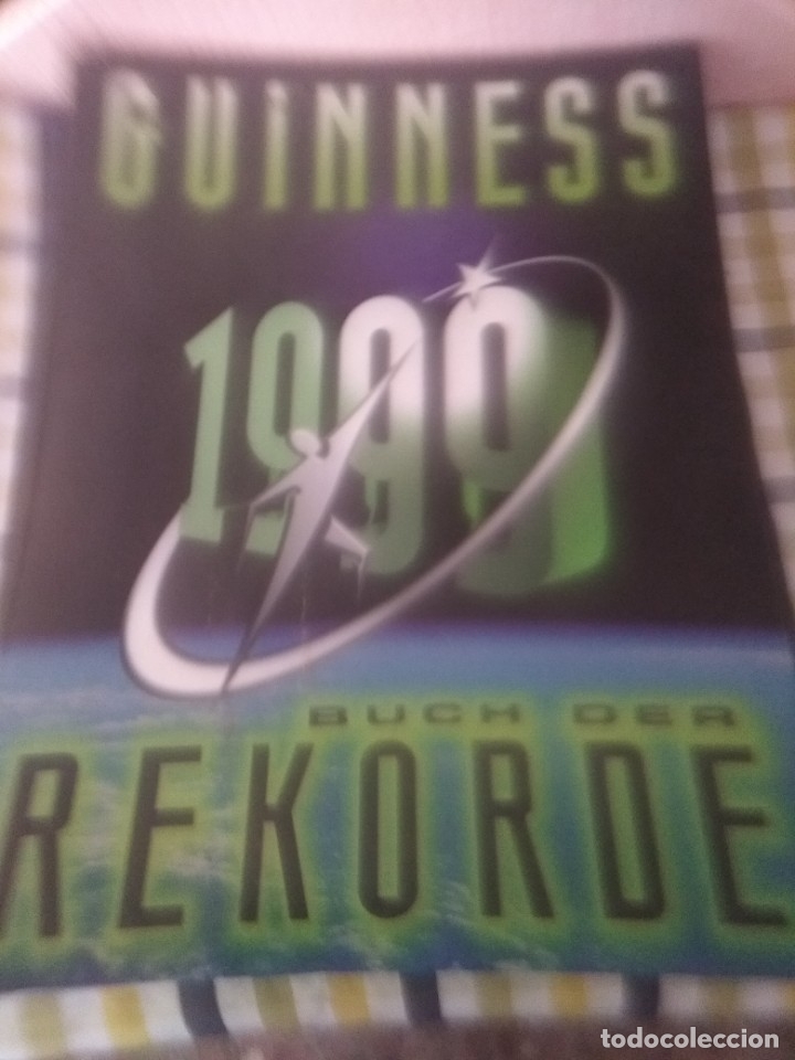 Libros antiguos: Libro de r&eacute;cord Guiness - Foto 1