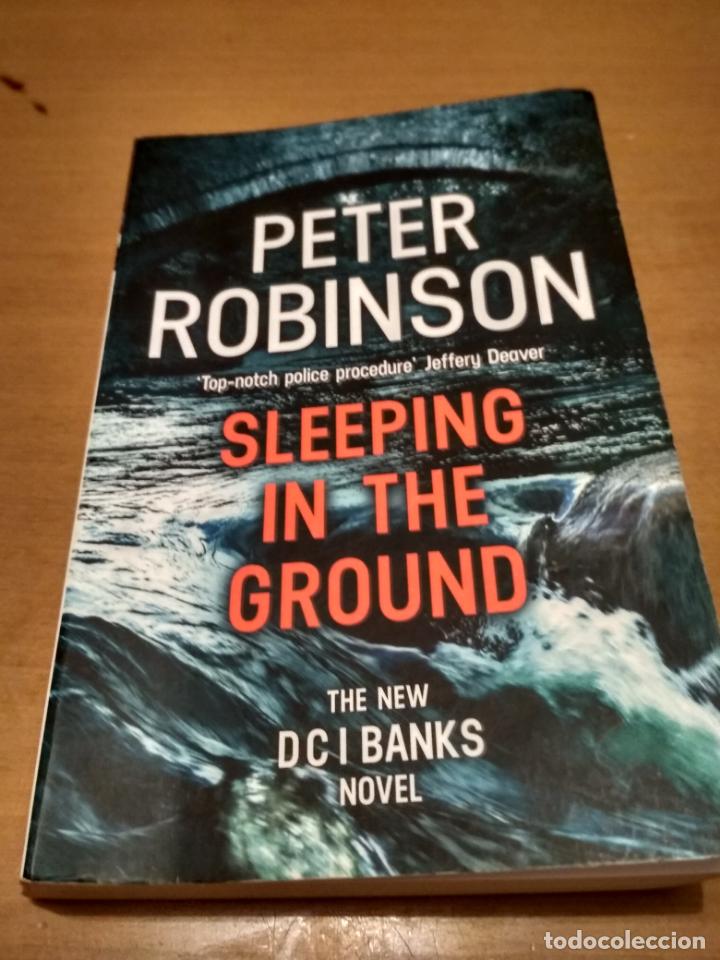 Libros antiguos: Sleeping in the ground - Foto 1