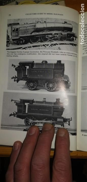 Libros antiguos: COLLECTORS GUIDE TO MODEL RAILWAYS - Foto 3