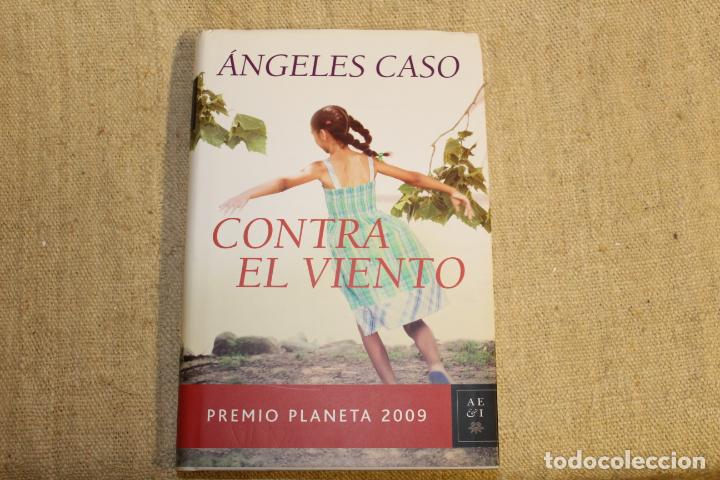 Libros antiguos: CONTRA EL VIENTO. - CASO, Angeles. - Foto 1