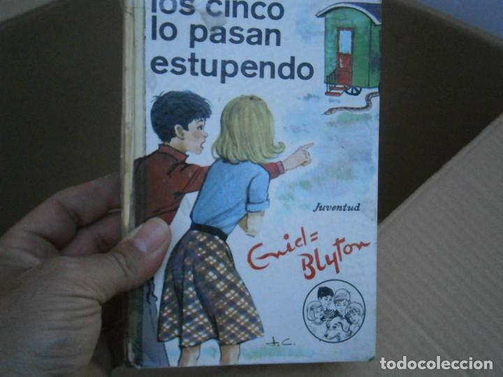 Libros antiguos: LOS CINCO LO PASAN ESTUPENDO - Foto 1
